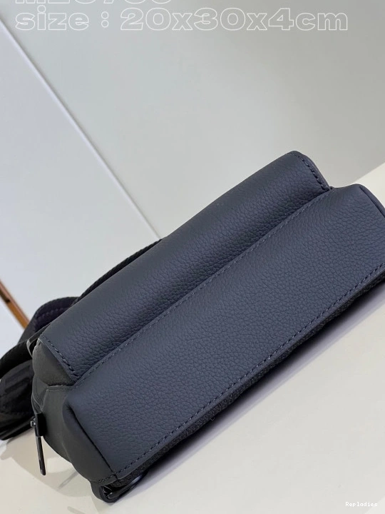 Cheap VUITTON Pilot LOUIS Slingbag 0726